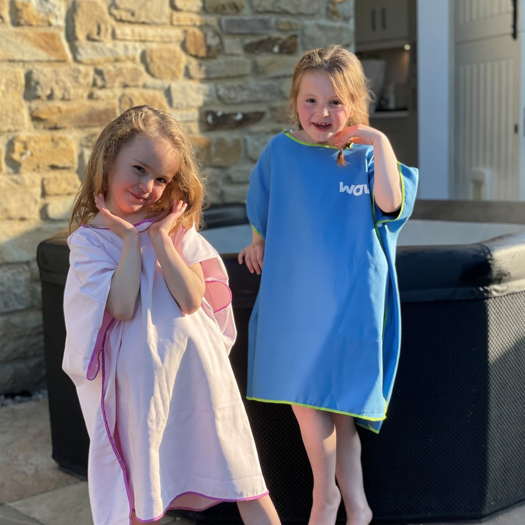 Kids Changing Robe | Pink - Wave Spas Inflatable, foam Hot Tubs