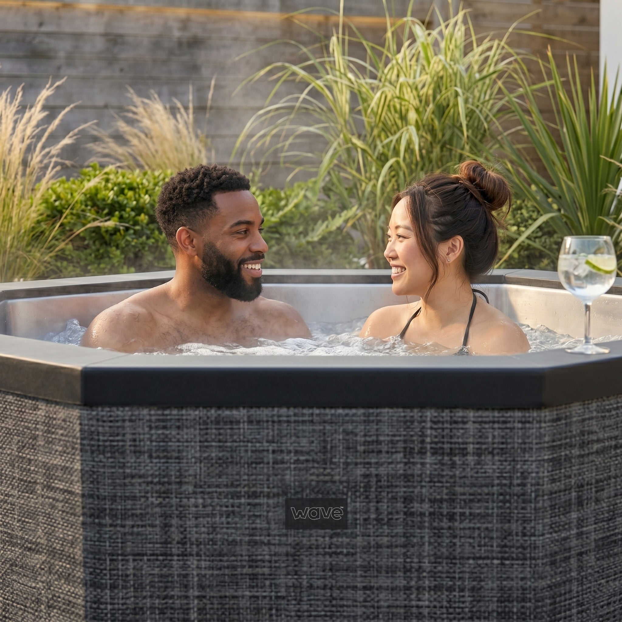 Como | 6-Person Eco Foam Hot Tub | Built-In Integrated Heater | UKCA