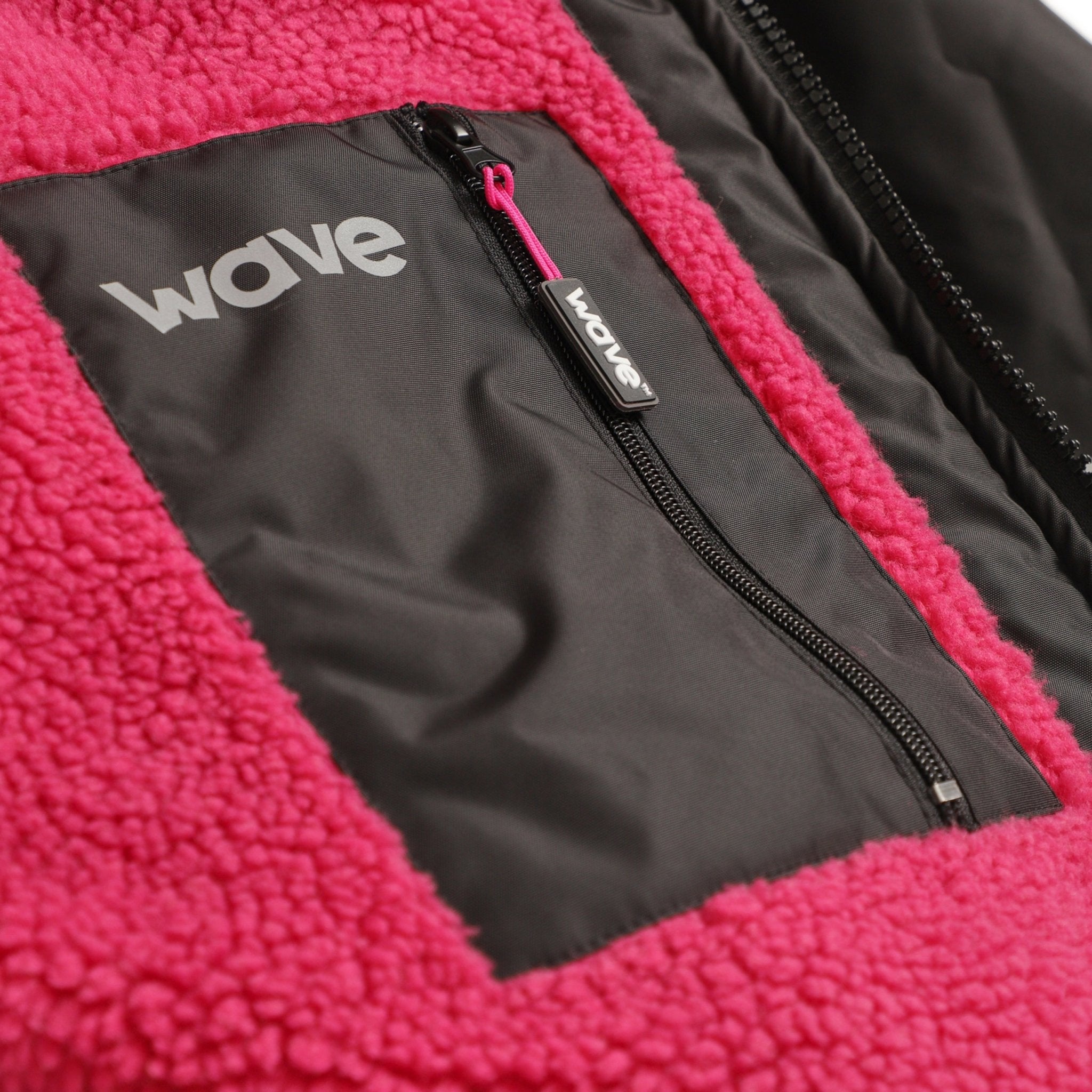 Fleece-Lined Changing Robe | Unisex | Black & Pink - Wave Spas Inflatable, foam Hot Tubs
